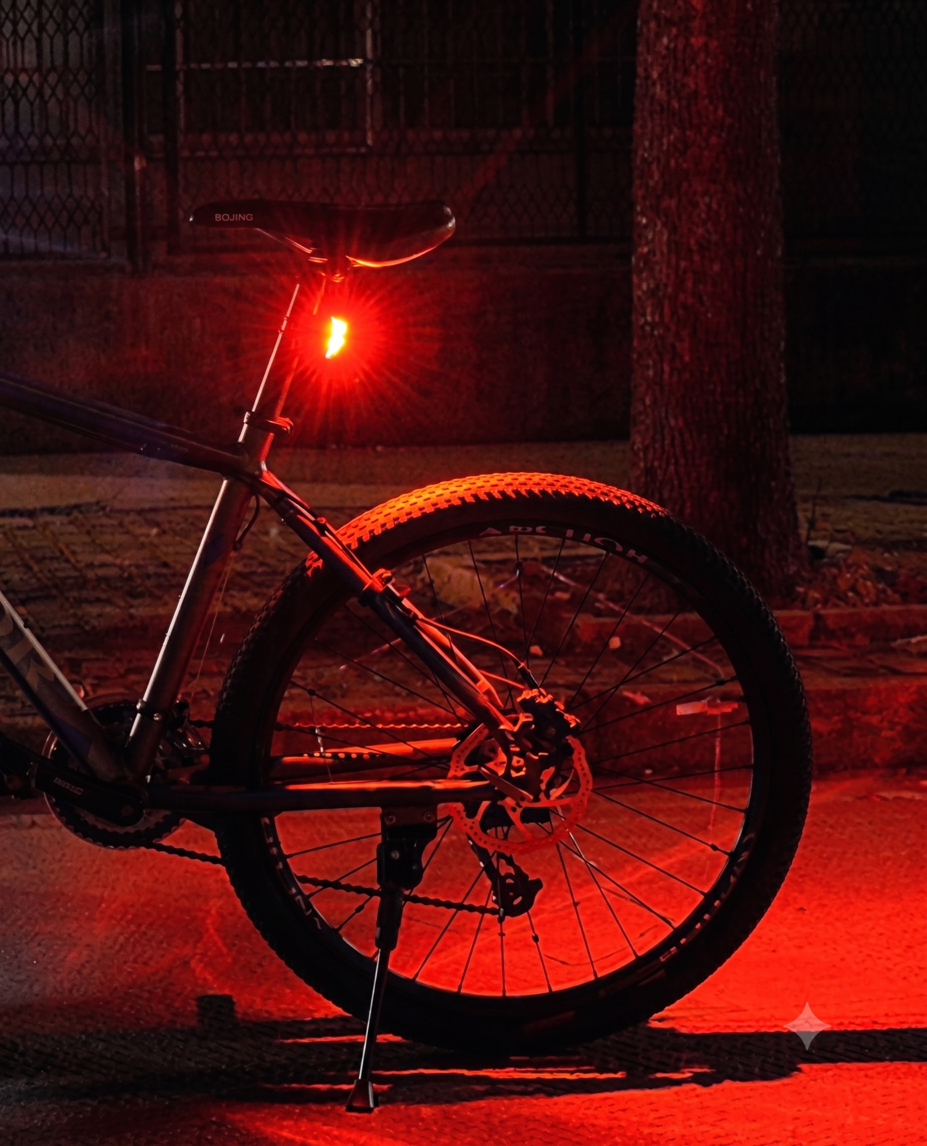 Luz Trasera Láser Spider para Bicicleta | LED + Láser | Recargable USB |
