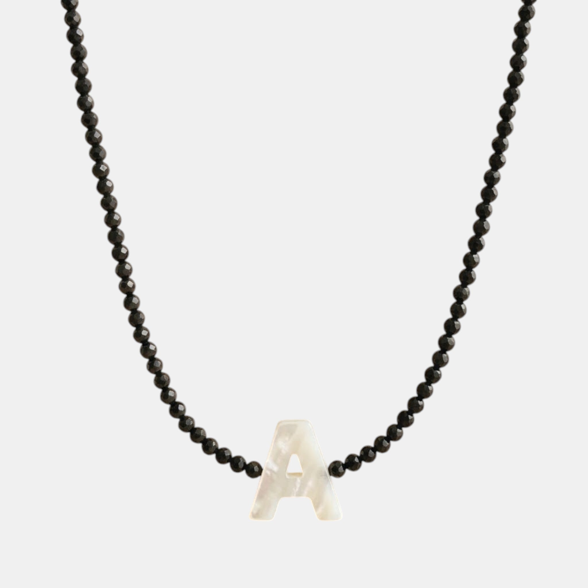 Collar con Letra